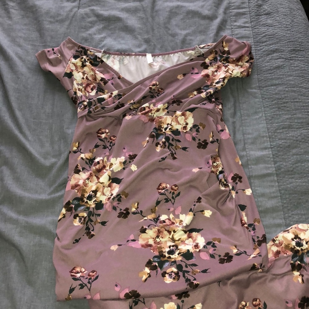 Floral maternity dress